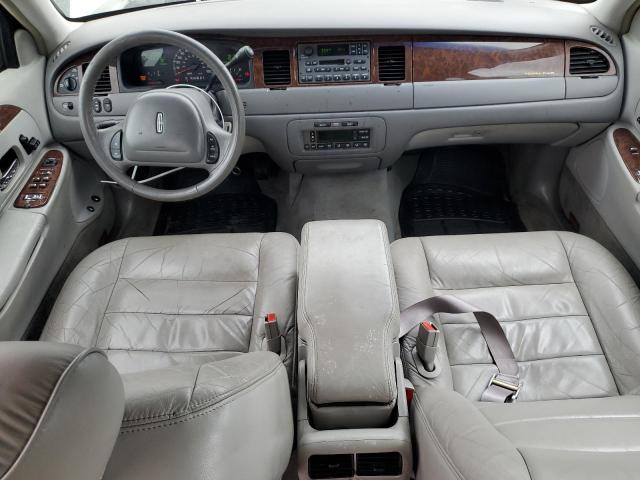 1LNHM81W61Y724590 - 2001 LINCOLN TOWN CAR EXECUTIVE WHITE photo 8