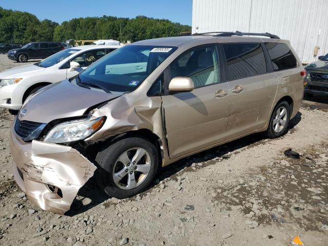 2013 TOYOTA SIENNA LE, 