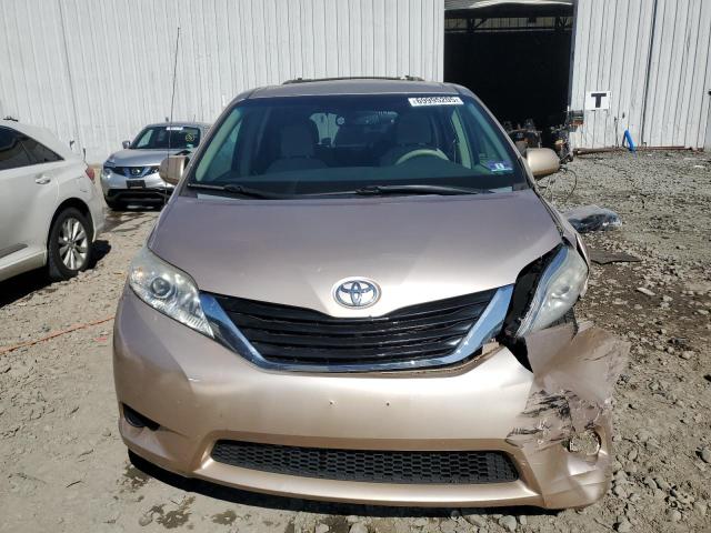 5TDKK3DC9DS317903 - 2013 TOYOTA SIENNA LE TAN photo 5