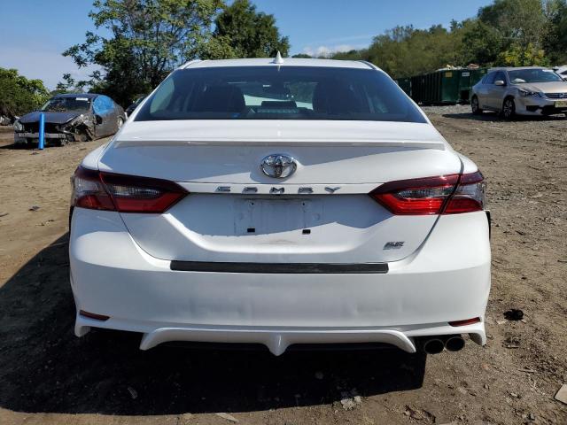 4T1G11AK0PU756895 - 2023 TOYOTA CAMRY SE NIGHT SHADE WHITE photo 6