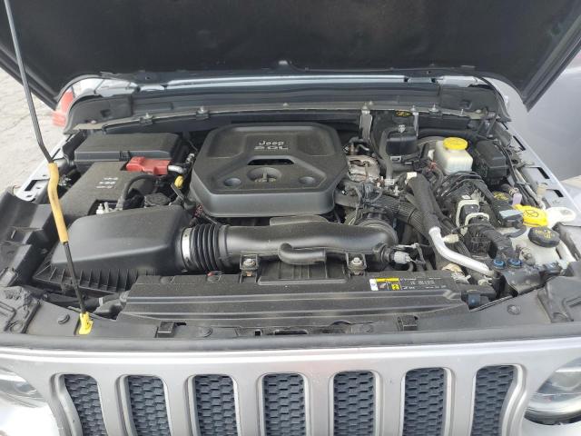 1C4HJXEN8JW142494 - 2018 JEEP WRANGLER UNLIMITED SAHARA SILVER photo 11