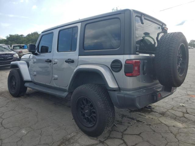1C4HJXEN8JW142494 - 2018 JEEP WRANGLER UNLIMITED SAHARA SILVER photo 2