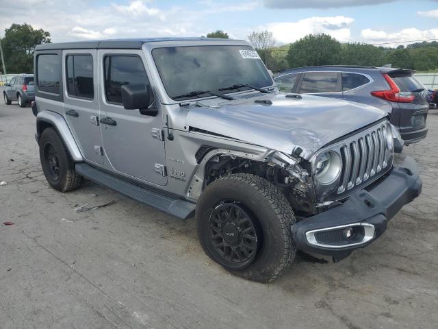 1C4HJXEN8JW142494 - 2018 JEEP WRANGLER UNLIMITED SAHARA SILVER photo 4