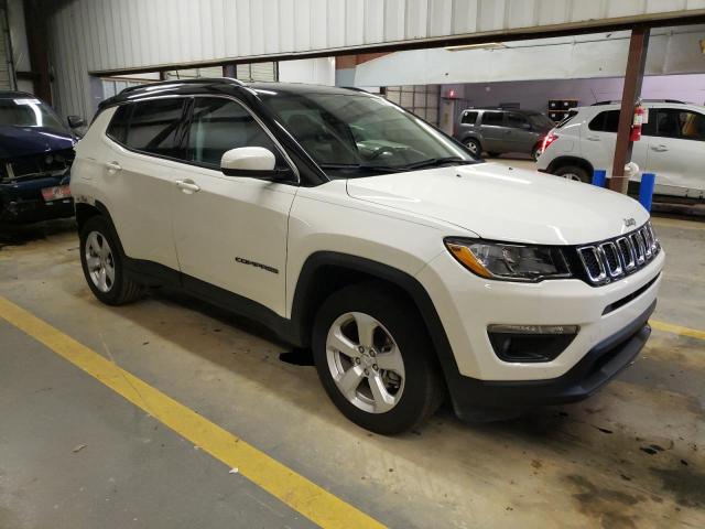 3C4NJCBB9JT272084 - 2018 JEEP COMPASS LATITUDE WHITE photo 4