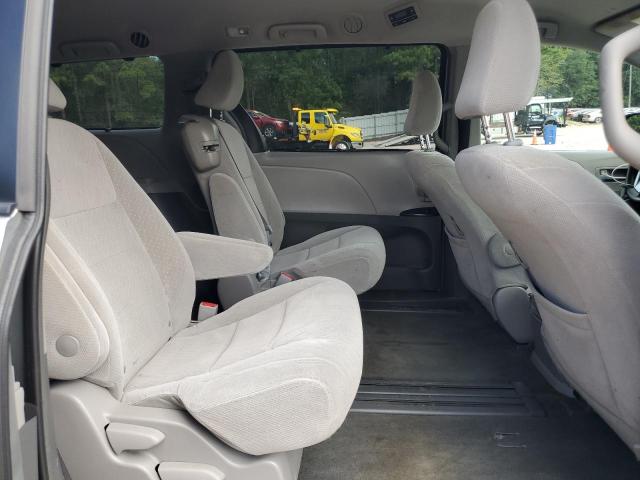 5TDKZ3DC0KS982049 - 2019 TOYOTA SIENNA LE 银色 照片 11