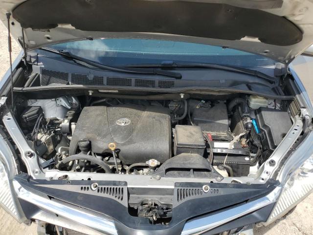 5TDKZ3DC0KS982049 - 2019 TOYOTA SIENNA LE 银色 照片 12