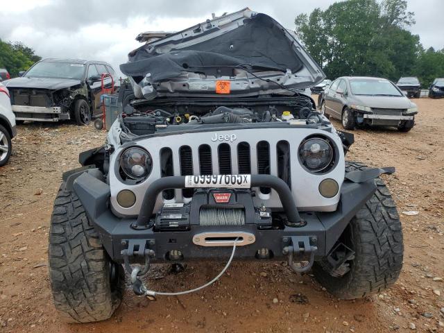 1C4HJWEG9EL104212 - 2014 JEEP WRANGLER U SAHARA 银色 照片 5