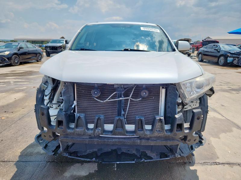 5TDZK3EH3BS036685 - 2011 TOYOTA HIGHLANDER BASE Blanc photo 5