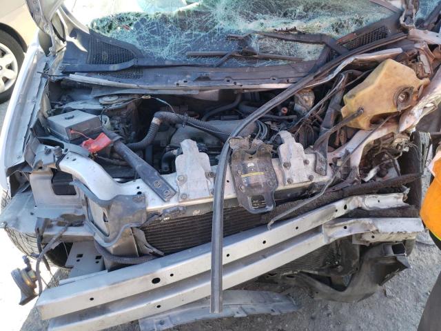 1GMDX03E02D309558 - 2002 PONTIAC MONTANA SILVER photo 11