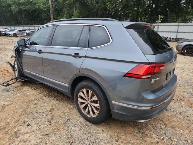 3VV3B7AX2JM024764 - 2018 VOLKSWAGEN TIGUAN SE Темно-сірий фото 2