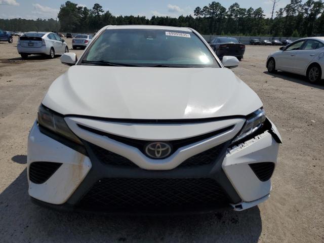 JTNB11HK3J3003892 - 2018 TOYOTA CAMRY L WHITE photo 5