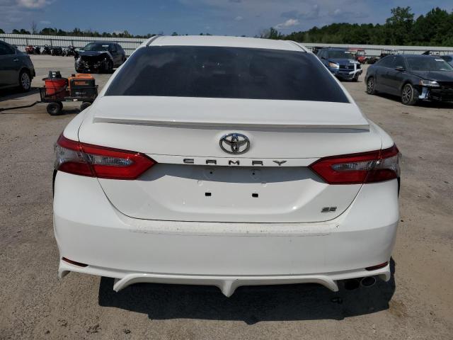 JTNB11HK3J3003892 - 2018 TOYOTA CAMRY L WHITE photo 6