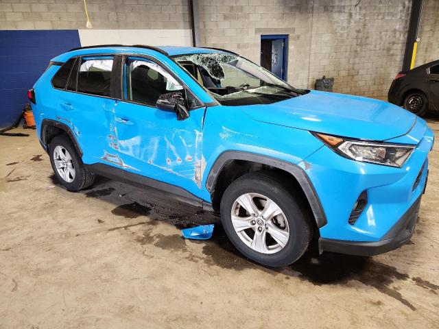 2T3P1RFV8MW171714 - 2021 TOYOTA RAV4 XLE BLUE photo 4