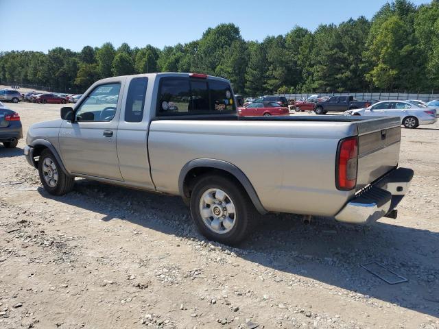 1N6DD26S8YC364037 - 2000 NISSAN FRONTIER KING CAB XE SILVER photo 2