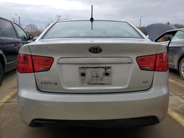 KNAFU4A29D5733725 - 2013 KIA FORTE EX SILVER photo 6