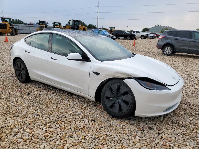 5YJ3E1EA8RF773528 - 2024 TESLA MODEL 3 Blanc photo 4