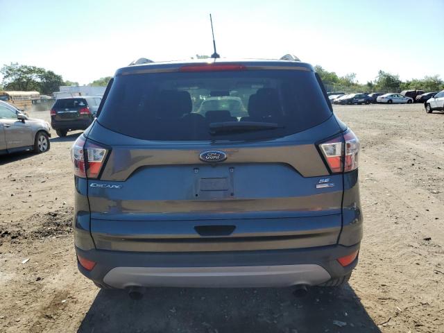 1FMCU9GD8JUC66306 - 2018 FORD ESCAPE SE Schwarz Foto 6