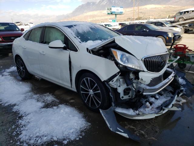 1G4PR5SK9H4122985 - 2017 BUICK VERANO SPORT TOURING WHITE photo 4