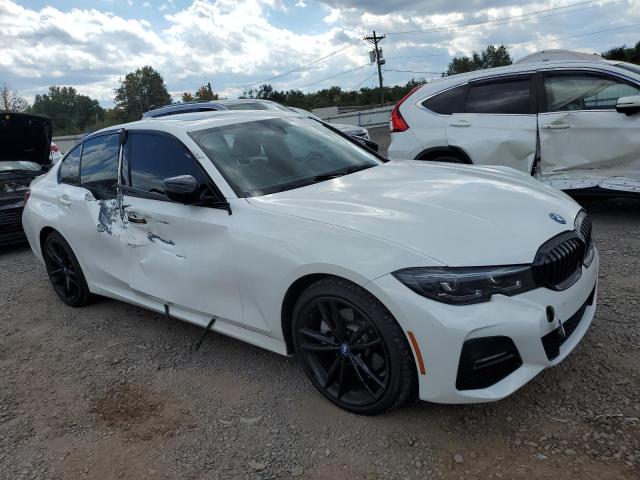 3MW5P9J0XN8C73901 - 2022 BMW 330XE WHITE photo 4