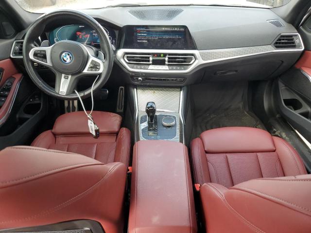 3MW5P9J0XN8C73901 - 2022 BMW 330XE WHITE photo 8