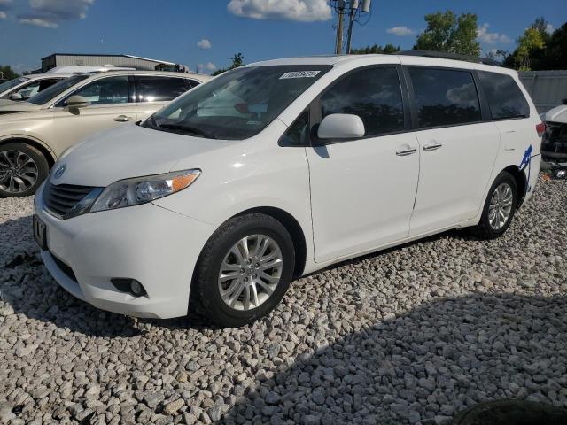 2014 TOYOTA SIENNA XLE, 