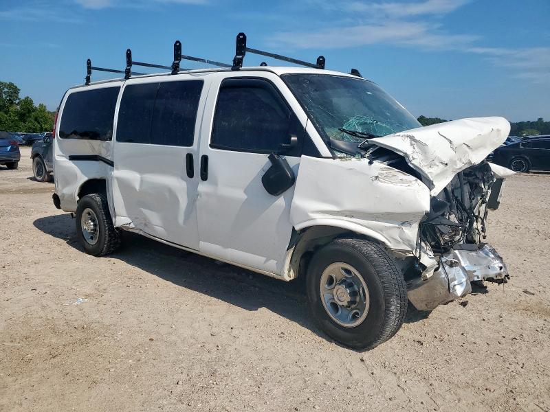 1GAZGMFG9H1223053 - 2017 CHEVROLET EXPRESS G3 LT WHITE photo 4