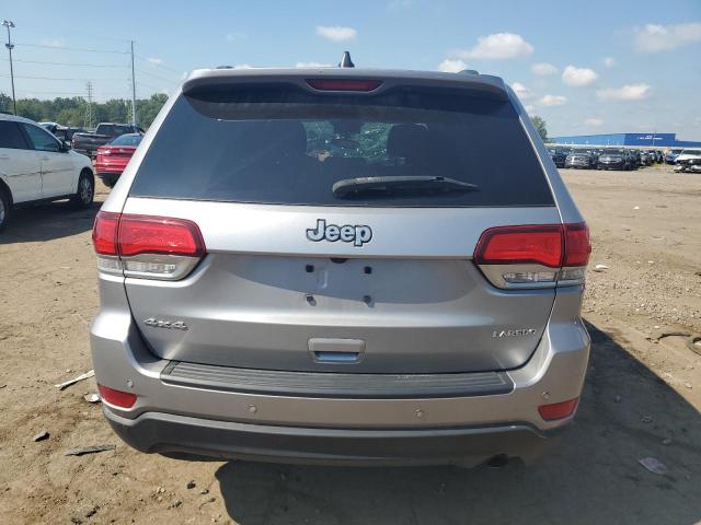 1C4RJFAG9LC171836 - 2020 JEEP GRAND CHEROKEE LAREDO SILVER photo 6