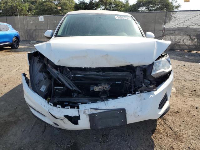 WVGAV7AX8HK047301 - 2017 VOLKSWAGEN TIGUAN S WHITE photo 5