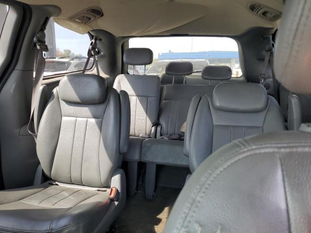 2C4GP54L25R132105 - 2005 CHRYSLER TOWN & COU TOURING SILVER photo 10