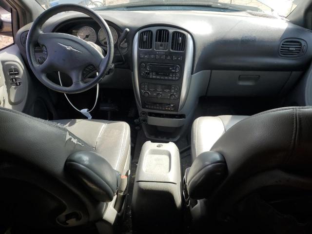 2C4GP54L25R132105 - 2005 CHRYSLER TOWN & COU TOURING SILVER photo 8