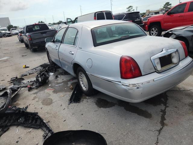 1LNHM81W8YY935431 - 2000 LINCOLN TOWN CAR EXECUTIVE Grau Foto 2
