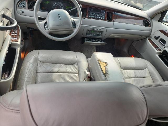 1LNHM81W8YY935431 - 2000 LINCOLN TOWN CAR EXECUTIVE Grau Foto 8