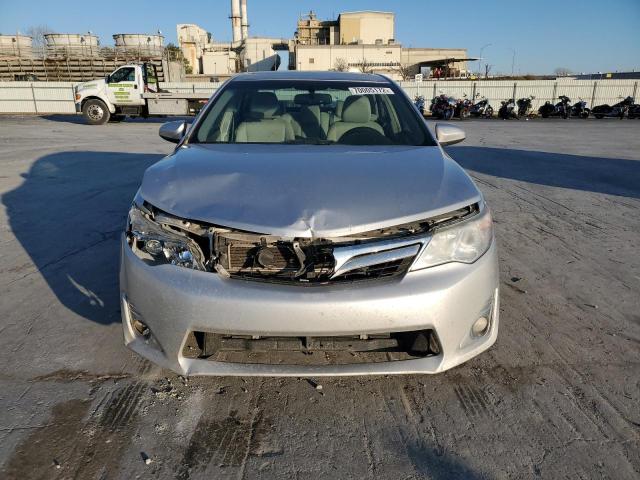 4T1BD1FK0EU110103 - 2014 TOYOTA CAMRY HYBRID SILVER photo 5