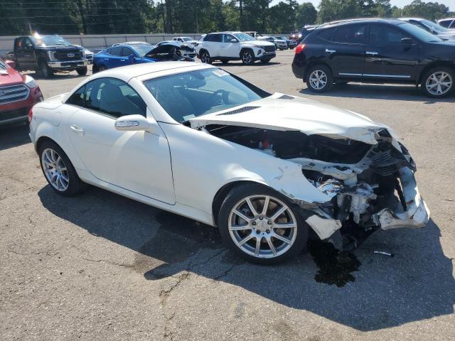 WDBWK56F85F063282 - 2005 MERCEDES-BENZ SLK 350 WHITE photo 4