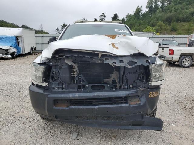 3C6TR5HT1JG301668 - 2018 RAM 2500 ST WHITE photo 5