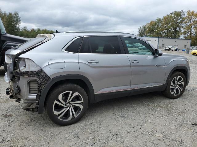 1V2BE2CA3NC203446 - 2022 VOLKSWAGEN ATLAS CROS SEL SILVER photo 3