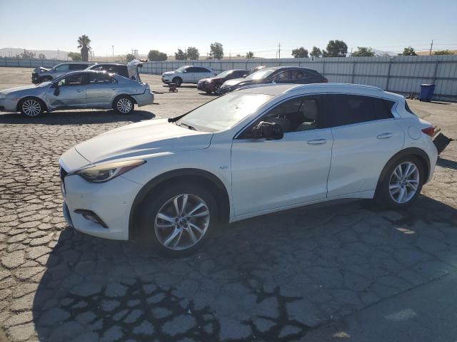 2017 INFINITI QX30 BASE, 