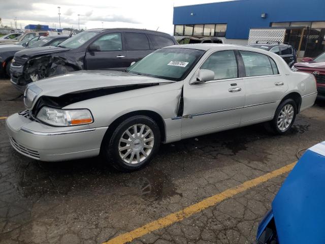 1LNHM81V16Y627943 - 2006 LINCOLN TOWN CAR SIGNATURE SILVER photo 1