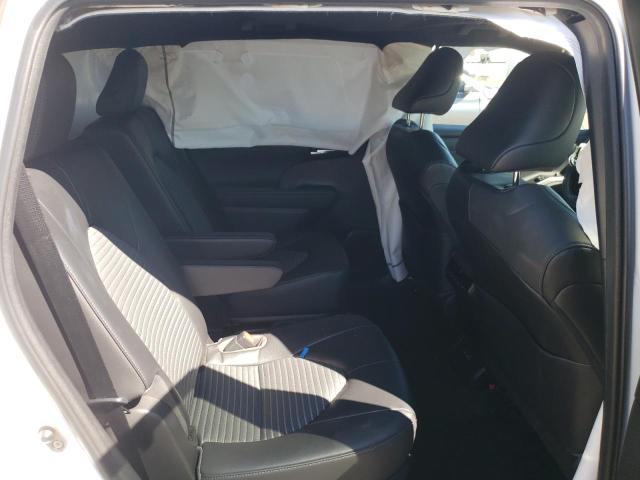 5TDKDRBH1PS024383 - 2023 TOYOTA HIGHLANDER L WHITE photo 11