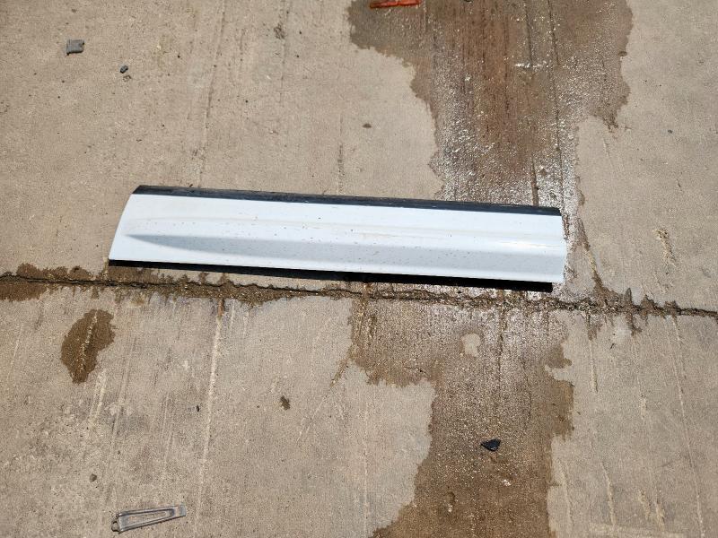 SALFR2BG4DH322338 - 2013 LAND ROVER LR2 HSE WHITE photo 13