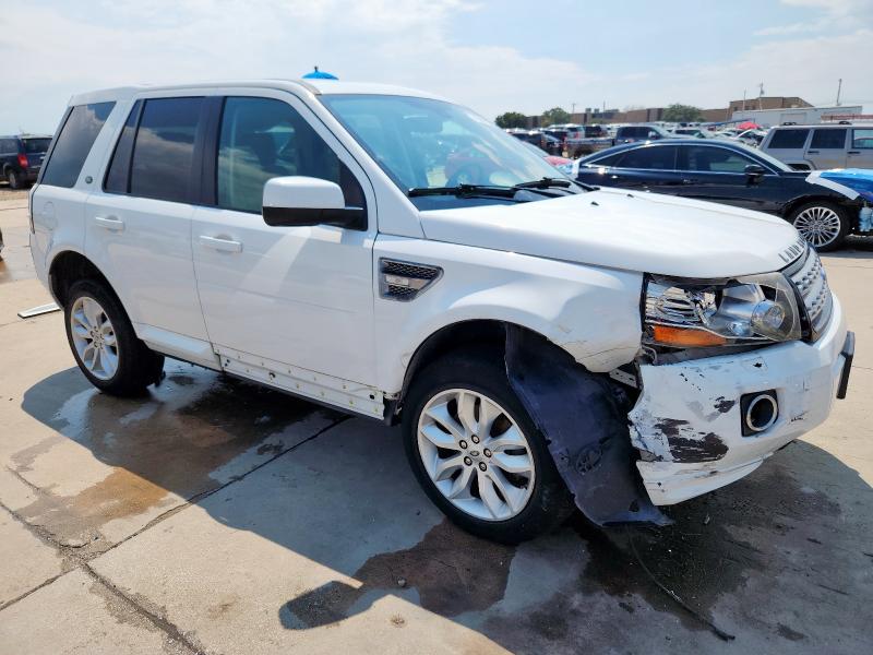 SALFR2BG4DH322338 - 2013 LAND ROVER LR2 HSE WHITE photo 4