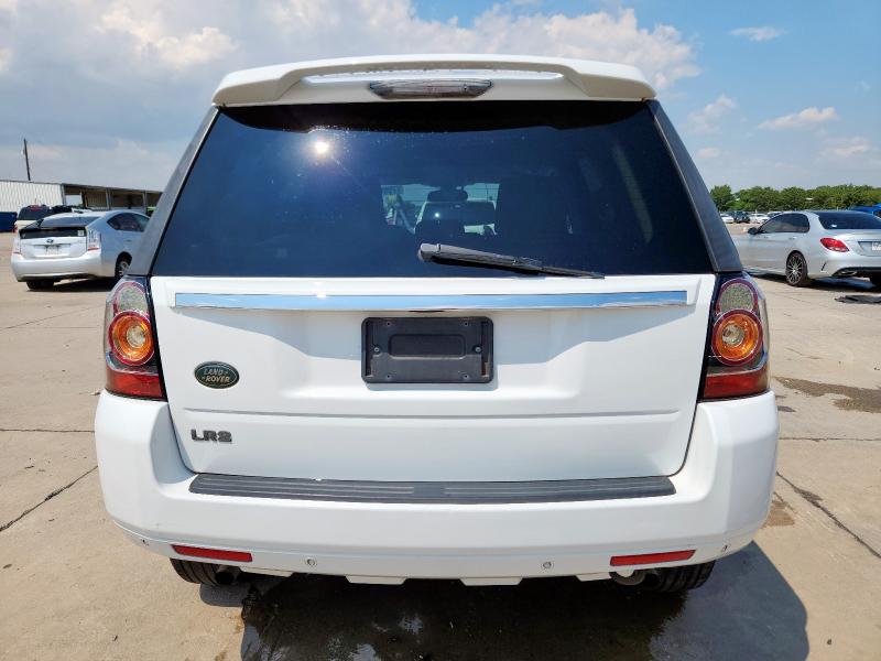 SALFR2BG4DH322338 - 2013 LAND ROVER LR2 HSE WHITE photo 6