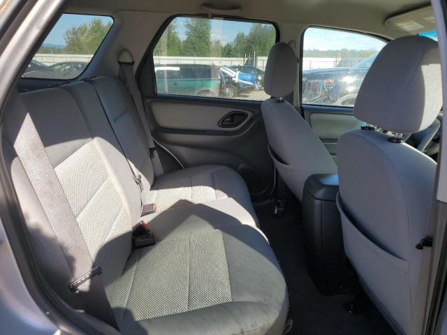 1FMYU93105KB28424 - 2005 FORD ESCAPE XLT SILVER photo 11