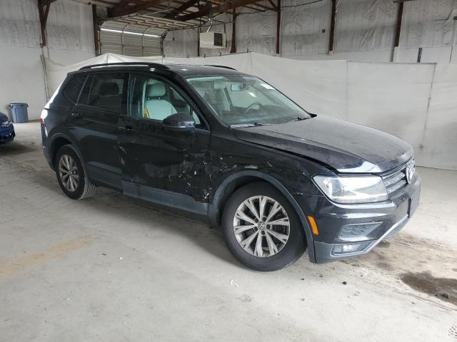 3VV1B7AX6JM023799 - 2018 VOLKSWAGEN TIGUAN S Czarny zdjęcie 4