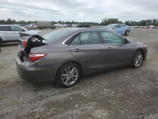 4T1BF1FK0GU599230 - 2016 TOYOTA CAMRY LE رمادي صورة 3