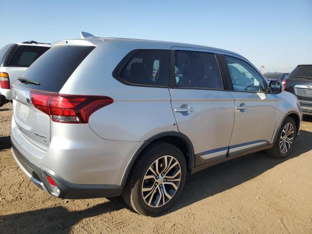 JA4AZ3A31HZ040013 - 2017 MITSUBISHI OUTLANDER SE SILVER photo 3