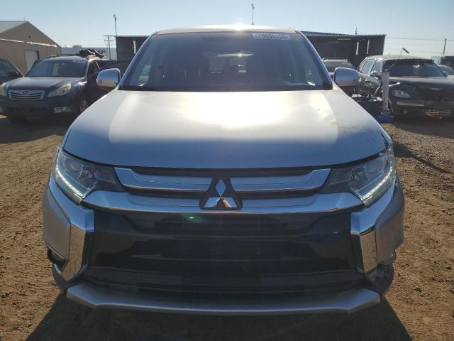 JA4AZ3A31HZ040013 - 2017 MITSUBISHI OUTLANDER SE SILVER photo 5