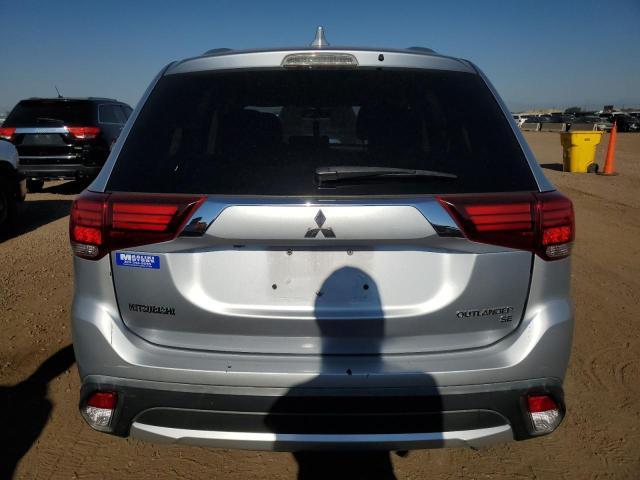 JA4AZ3A31HZ040013 - 2017 MITSUBISHI OUTLANDER SE SILVER photo 6