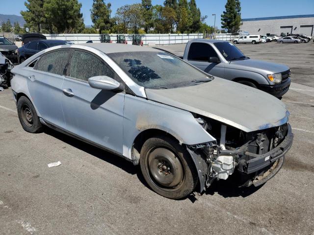 5NPEB4AC5DH722833 - 2013 HYUNDAI SONATA GLS 银色 照片 4