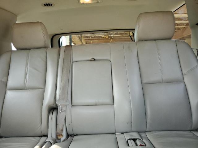 1GKS1CE09BR316659 - 2011 GMC YUKON SLT SILVER photo 10